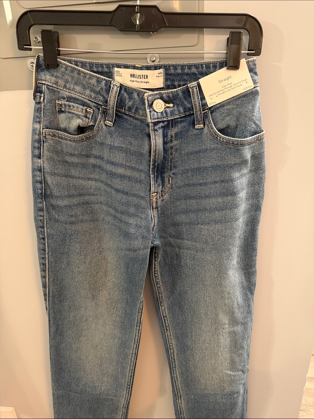 Hollister High-Rise Straight Jeans in Light Blue Wash